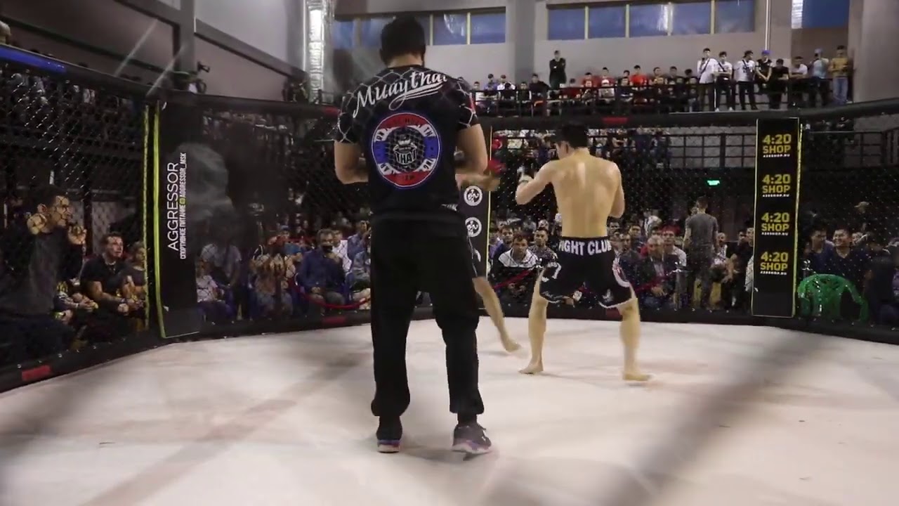 Колизей Битва Чемпионов Орозбек Абдирашитбеков (KG) Бахтовар Халифаев (TJ) 57 kg