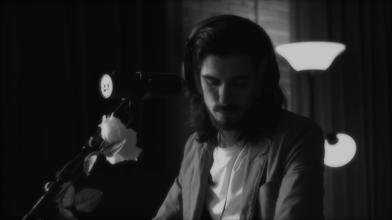 Crowded Rooms - Frank Ocean's Pink + White (Live)