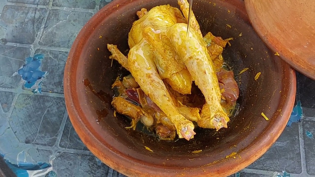 فروج بلدي بالبصلة و الزبيب خبز القمح الكامل على لعواد الصحة و المداق 😋