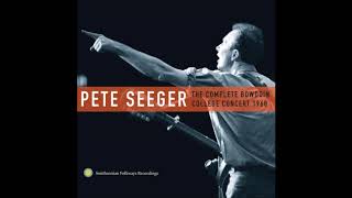 Watch Pete Seeger Wimoweh Mbube Live video