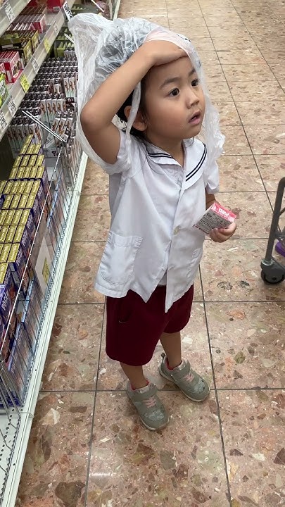 スポンジボブに出て来るサンディのマネです。 YouTube