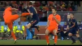 Alonso gets in on the Chest from De Jong. Spain 2010 World Cup