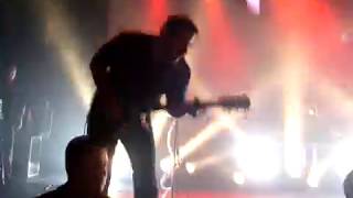 Coheed and Cambria - Welcome Home (May19, Sound Academy, Toronto)
Does anyone who doesnt know this band not know this song? Everyone knew it was coming. Enjoy the last bit of the encore that I could grab, my memory card filled up before this song started so all I could get was the last 3.5 minutes. I thought the dueling solos at the end would be more entertaining than the beginning. Coheed and Cambria - Welcome Home (May19, Sound Academy, Toronto)