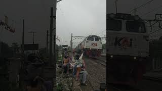 KA PARAHYANGAN TUJUAN GAMBIR MELINTAS JPL 81 BEKASI (23/5/26)