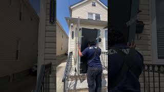 Bringing a 36 inch GE Caffe fridge inside the house #geappliances #homedelivery #video #work ￼