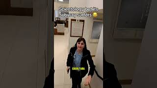 Se ha vuelto tendencia entrar a los edificios de cienciología para esto 🥲