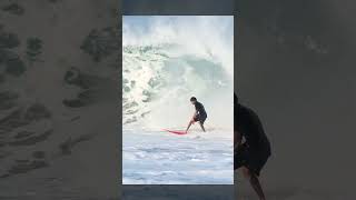 Surfer relax in the barrel with Kaua Carvalho #bigwave #zicatela #surfing