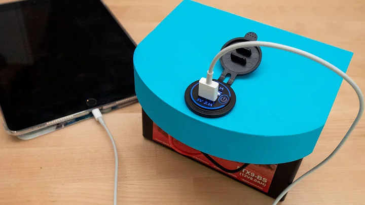 Emergency USB Power Source (3D Printed) // Becky Stern