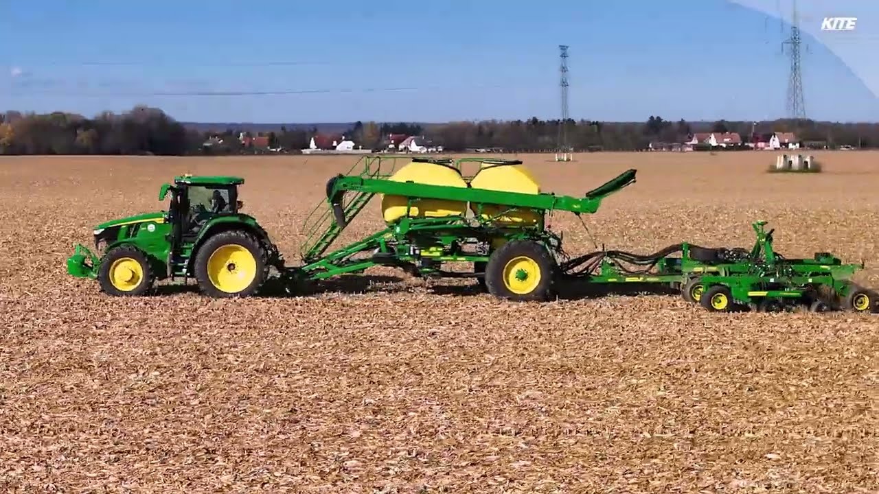 Nagyvad Amerikából - John Deere C350L inputanyag-kijuttató kocsi és N530 vetőgép kombinációja
