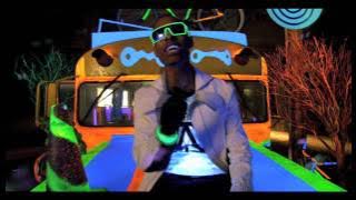 New Boyz - Better With The Lights Off ft. Chris Brown