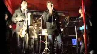 Video thumbnail of "BANDA TRACK   CUMBIAS 80"