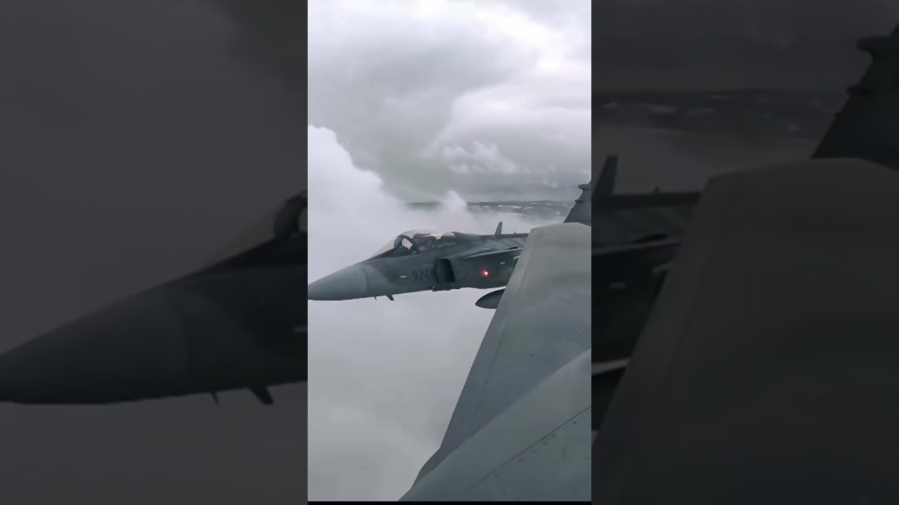 By @ondrejspanko Weather secrets... impressive artwork ☁️