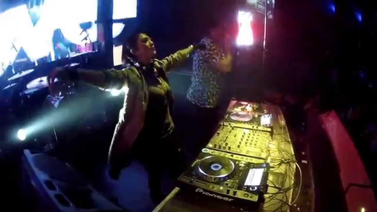 DJ AIDA SASKIA Boshe Jogja, August 2014 YouTube