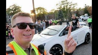 Parade with TYLER OAKLEY! | ELPD Vlog #6
