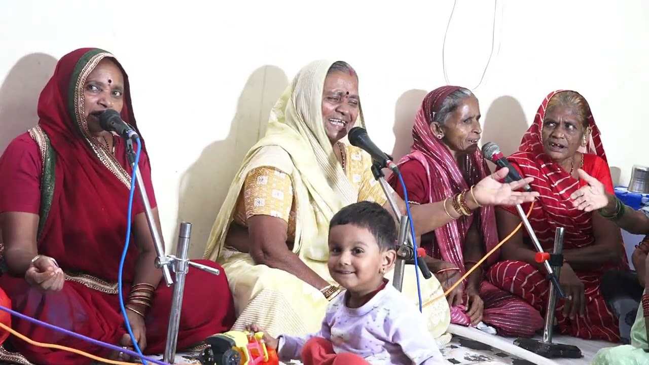 लाल चूड़ो  पेरू पेरू माहरा हाथ म/निमाड़ी भजन