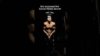 Social Media Secret 🤝 GymLamp. Best tool for posing ever #gym #gymbro #fitness #gymrat