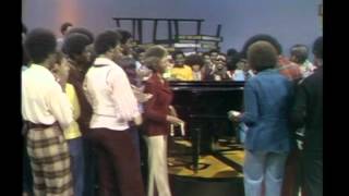 Improvisation of Stevie Wonder on TV program  Soul Train.mp4