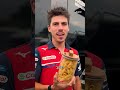 How many penne are inside the jar? 🍝🤌