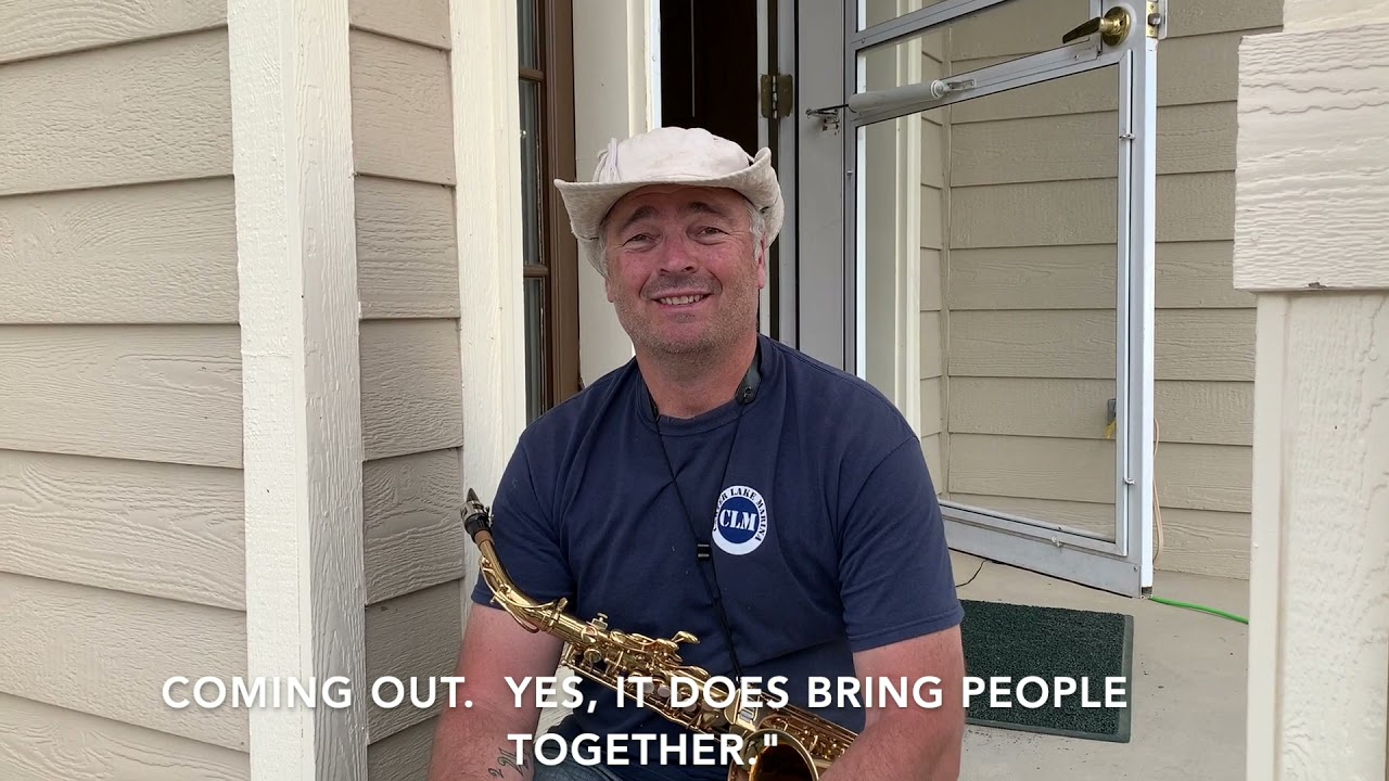 Arvada, Colorado man plays star-spangled banner for the neighborhood during the pandemic