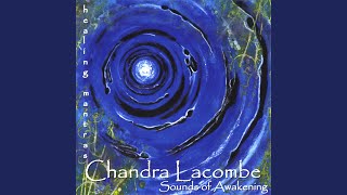 Video thumbnail of "Chandra Lacombe - Om Namo Narayanaya"
