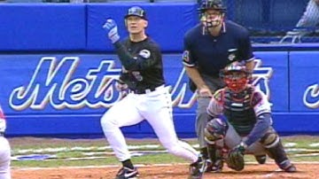 1999 NLCS Gm5: Olerud hits two-run homer off Maddux