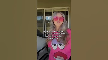 Hanging on by a thread 🥲 #apex #apexlegends #gaming #apexgaming #apexfunny #apexranked