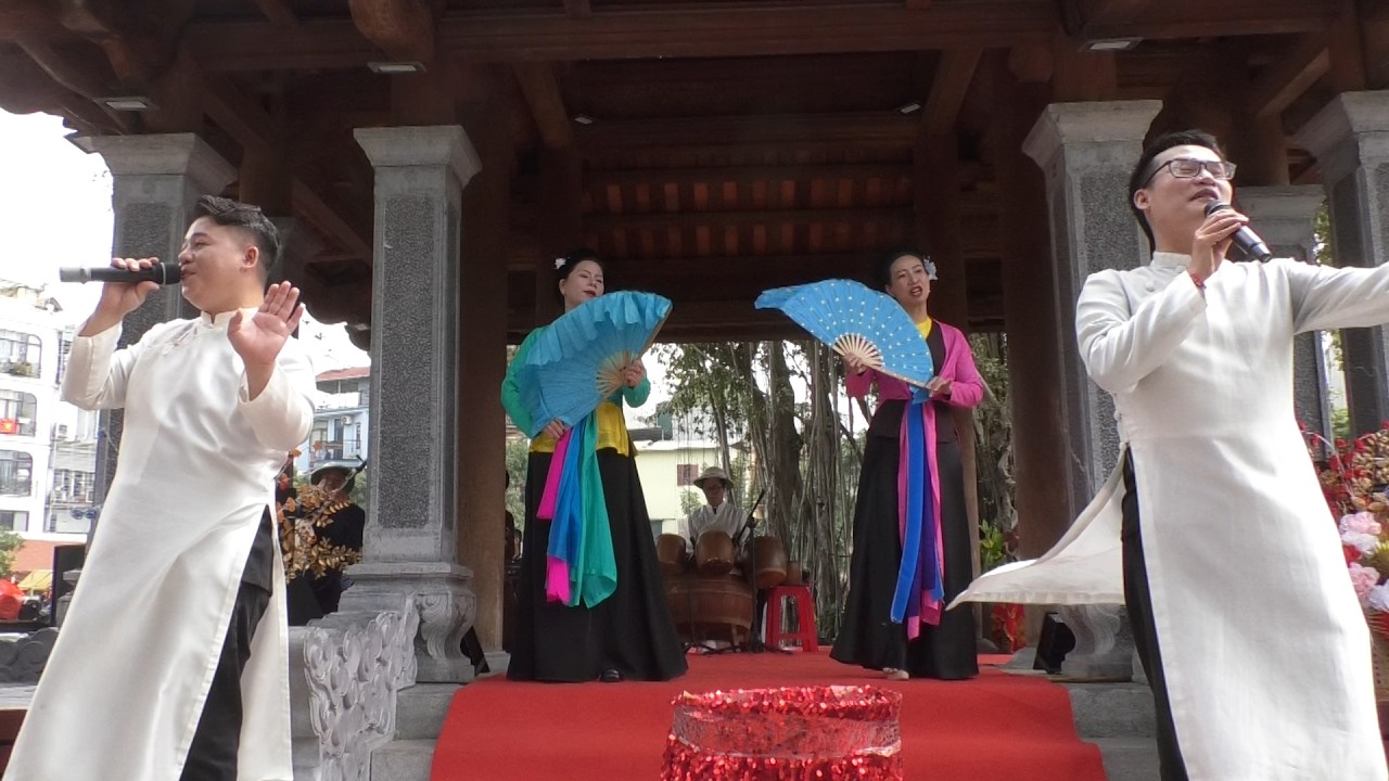 KẾT 5Tết   TT phát triển  nghệ thuật âm nhạc VN ,trình diễn tại Hồ Văn