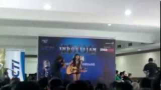 dera dilema ( live audisi indonesian idol 2014 jogja )