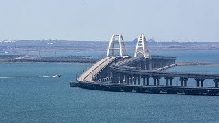 Singen sie wirklich „Die Kertsch-Brücke steht in Flammen"?