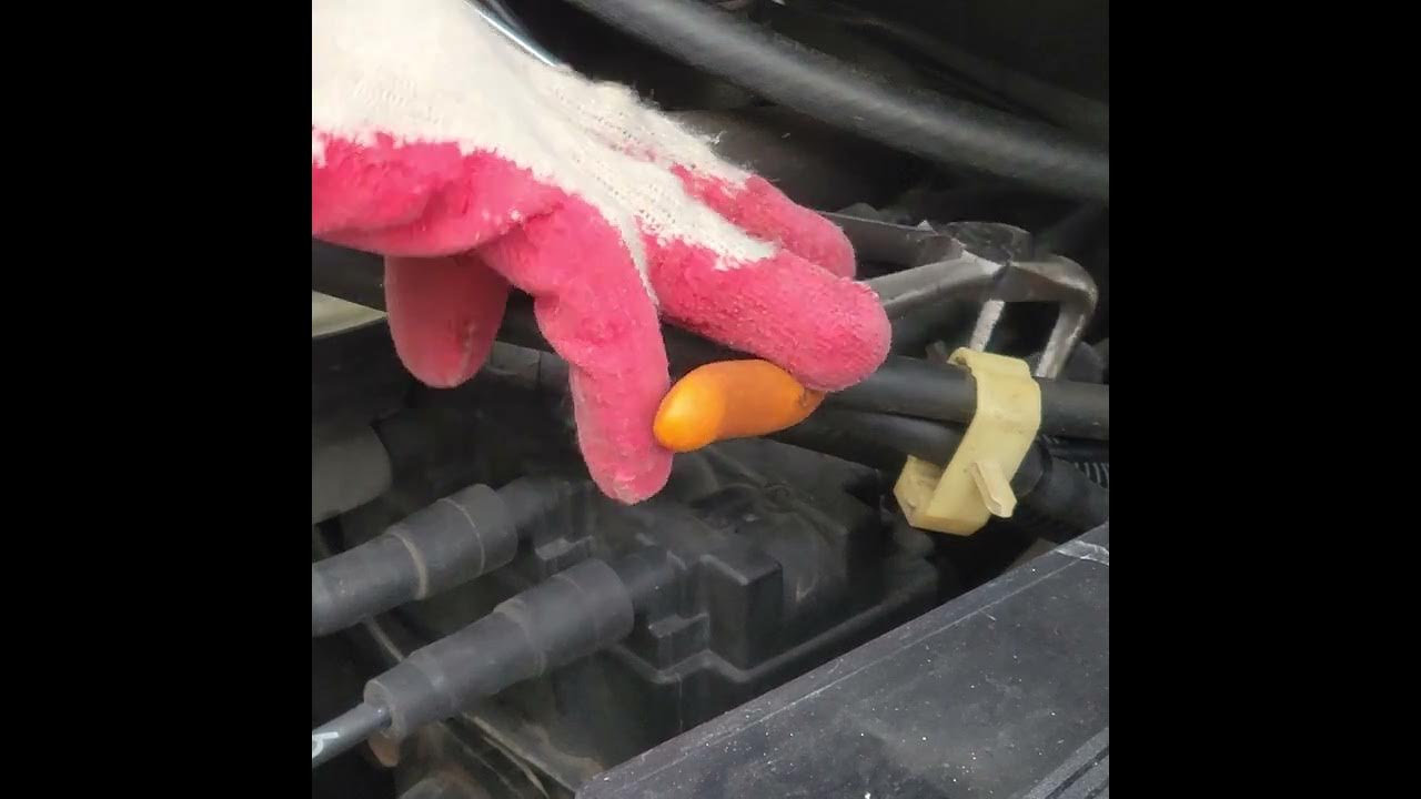 2005 Chrysler Town and Country Cyl#5 misfire - YouTube