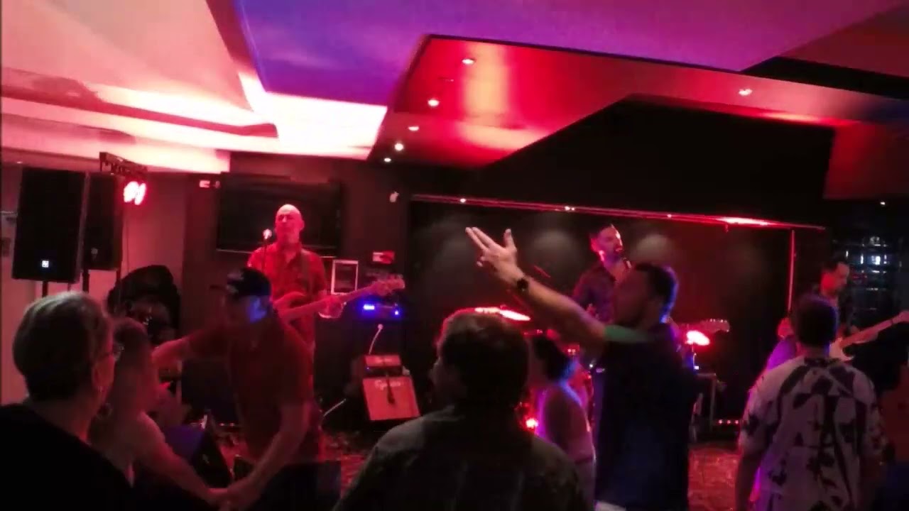 Live at Redcliffe Leagues Club (Dolphins) 30 April 2022