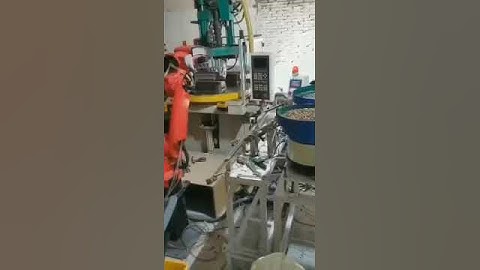 #Borunte robot pick and inserting for vertical injection machine