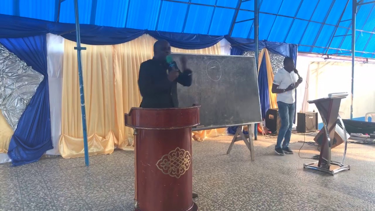 Le vase d’honneur YouTube