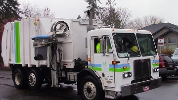 Recology Heil Formula 7000-PendPac on Glass Carts