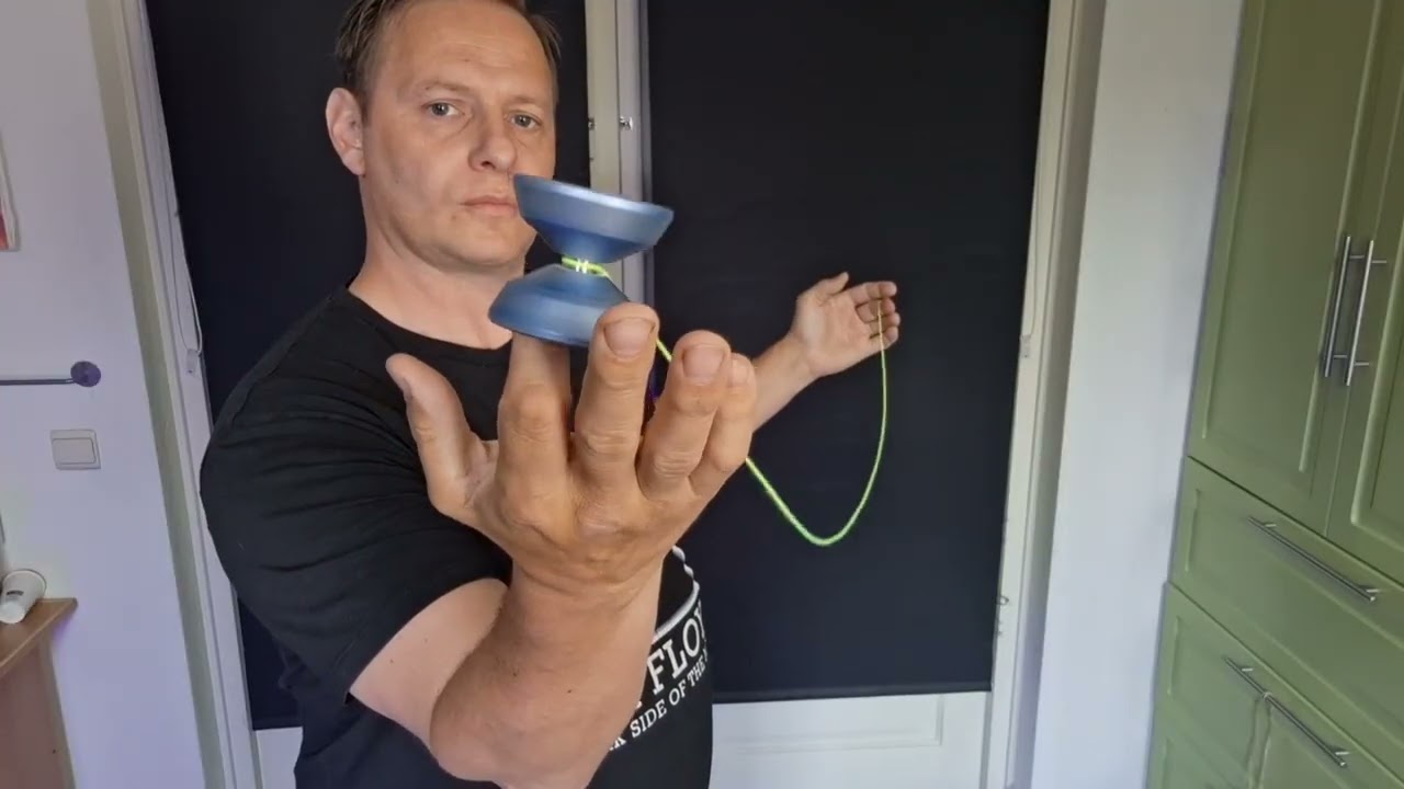 Big and affordable yoyos. Magicyoyo y04 border and Yozean