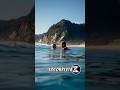 #increible historia real un padre y su hija fueron rescatados de un ataque de tiburón por delfines