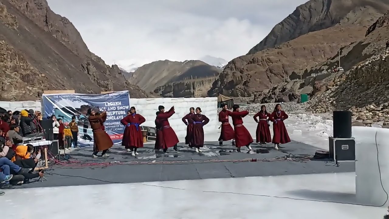 First ever Ice-cafe Festival at Chilling|| #ladakhi Dance💃💃💃