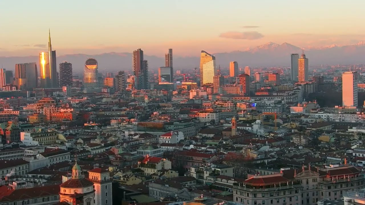 Tramonto a Milano: il panorama dalla Madonnina del Duomo