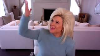Justine's Impromptu Reading with The Long Island Medium