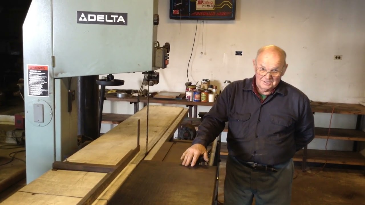 Delta Bandsaw Model 28-640 in a Zettlemoyer Auction closing July 2, 2024 – zettauction.hibid.com