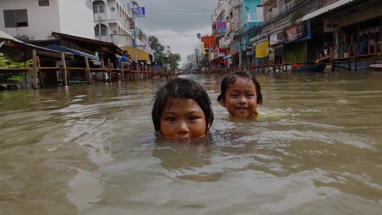 Паттайя дождь. Таиланд дождь. Период дождей в Тайланде на Пхукете. Утонула в таиланде