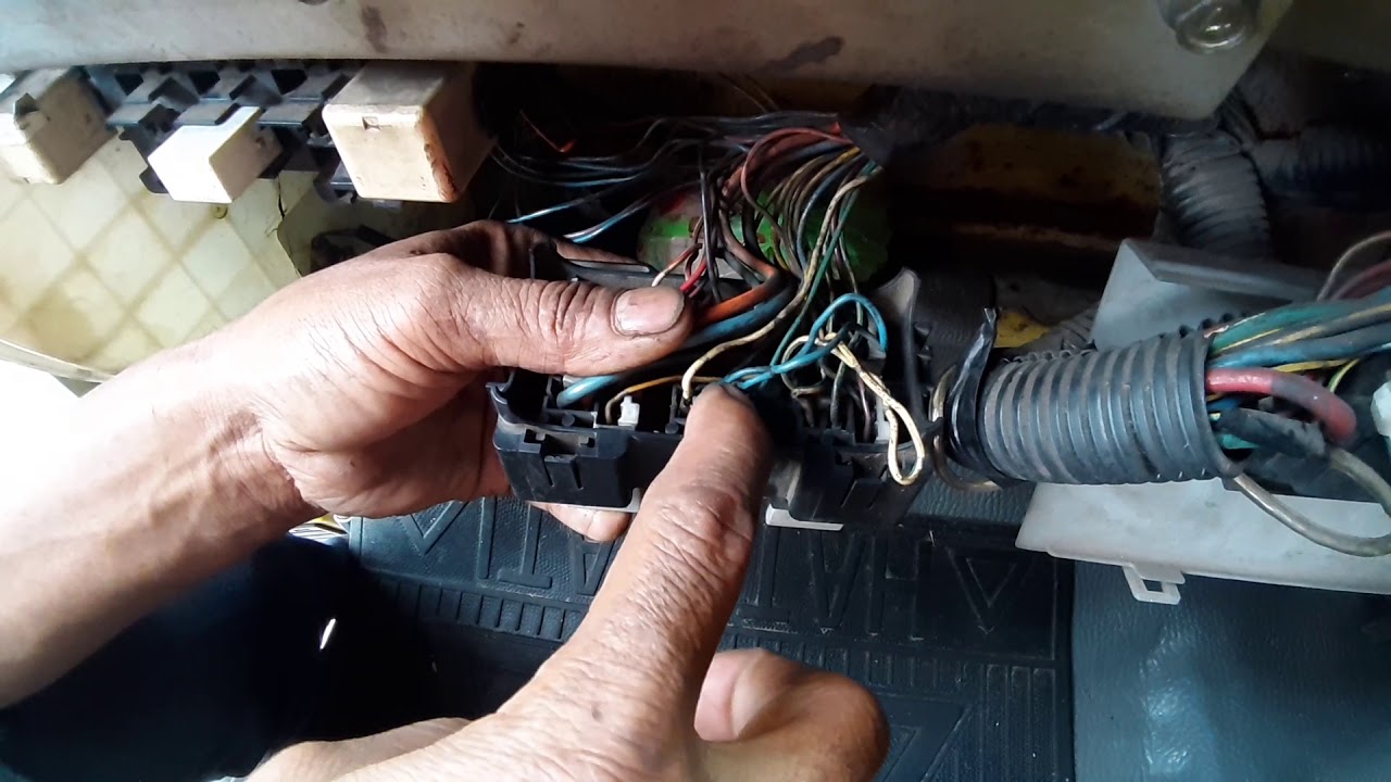 Perbaikan lampu dim atau lampu jauh