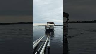 Pontoon boat barely makes it to the dock!! #boat #lakes