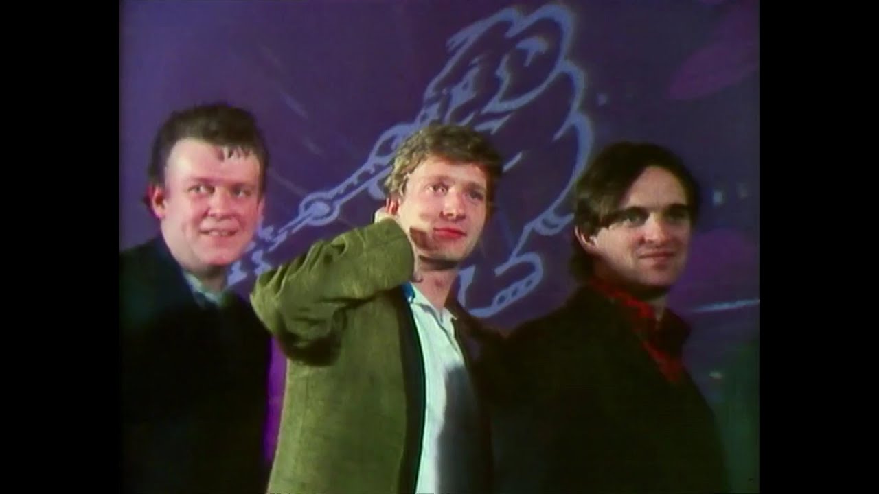 SQUEEZE   Tempted 1981 Original Video