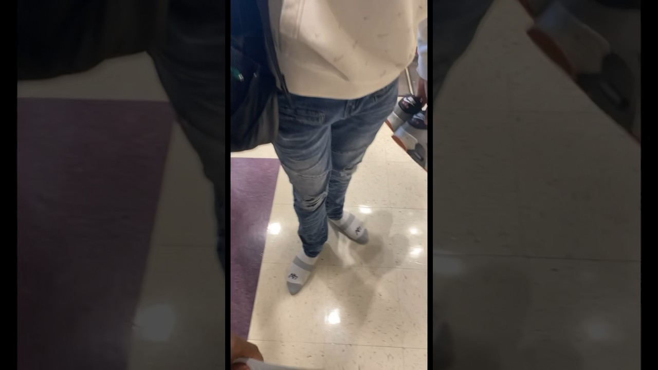 No shoes at school?! 👀🫨 