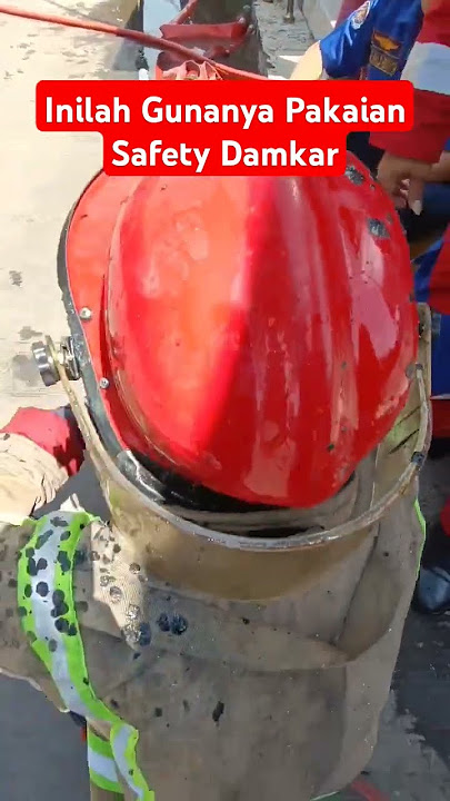 Untung pakai ini, Petugas Damkar Kena Lelehan Plastik.