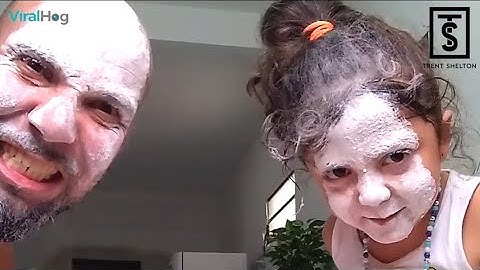 Father and daughter plays rock paper scissors