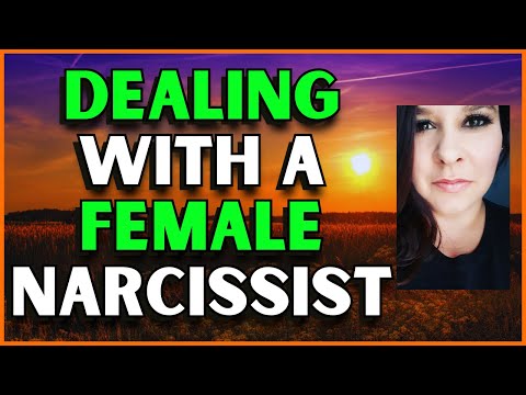 TOP Signs of FEMALE Narcissism - How To Spot A Woman With NPD