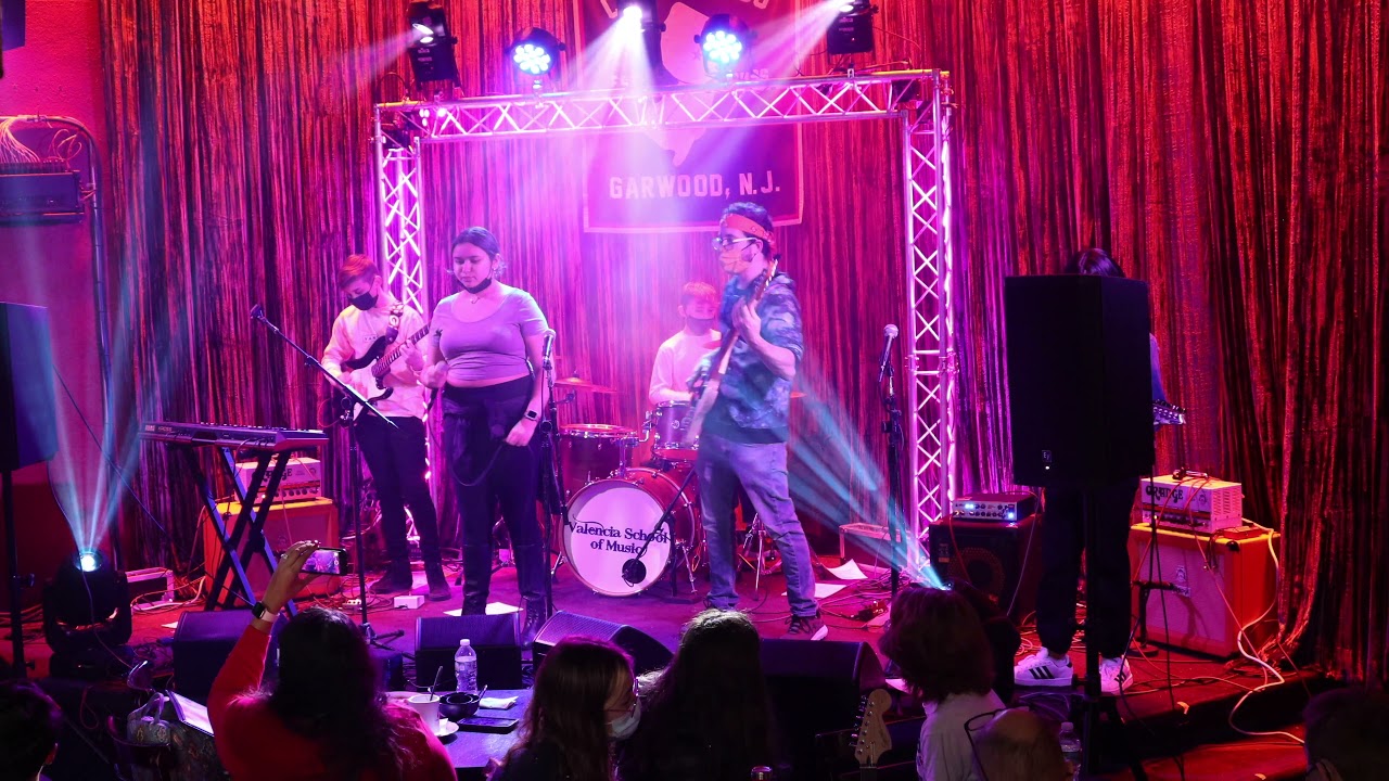 Deadlinez - "Girls Just Want to Have Fun" Live @ Blizzard Bash 2021