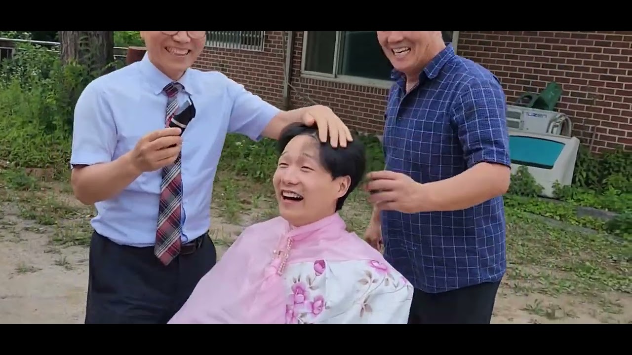 23.6.10  군대입대청년 삭발식